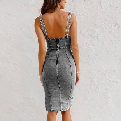 Abito aderente in denim con spalline regolabili e scollo a U